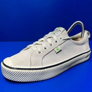 Cariuma Oca Low Suede Sneakers in Mystic Grey W5.5/M4